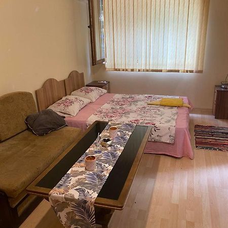 Апартамент Столетов Varna Luaran gambar