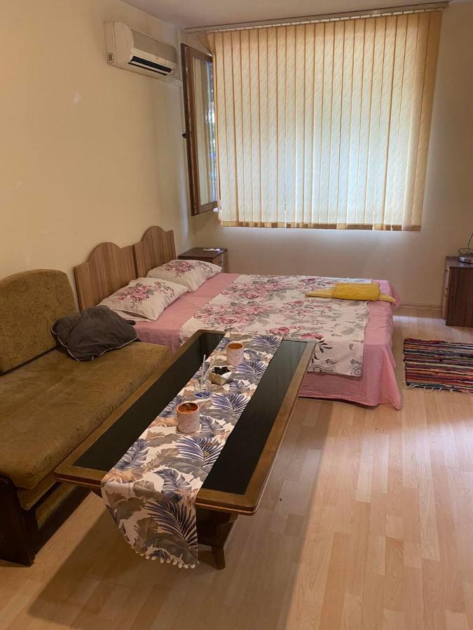 Апартамент Столетов Varna Luaran gambar